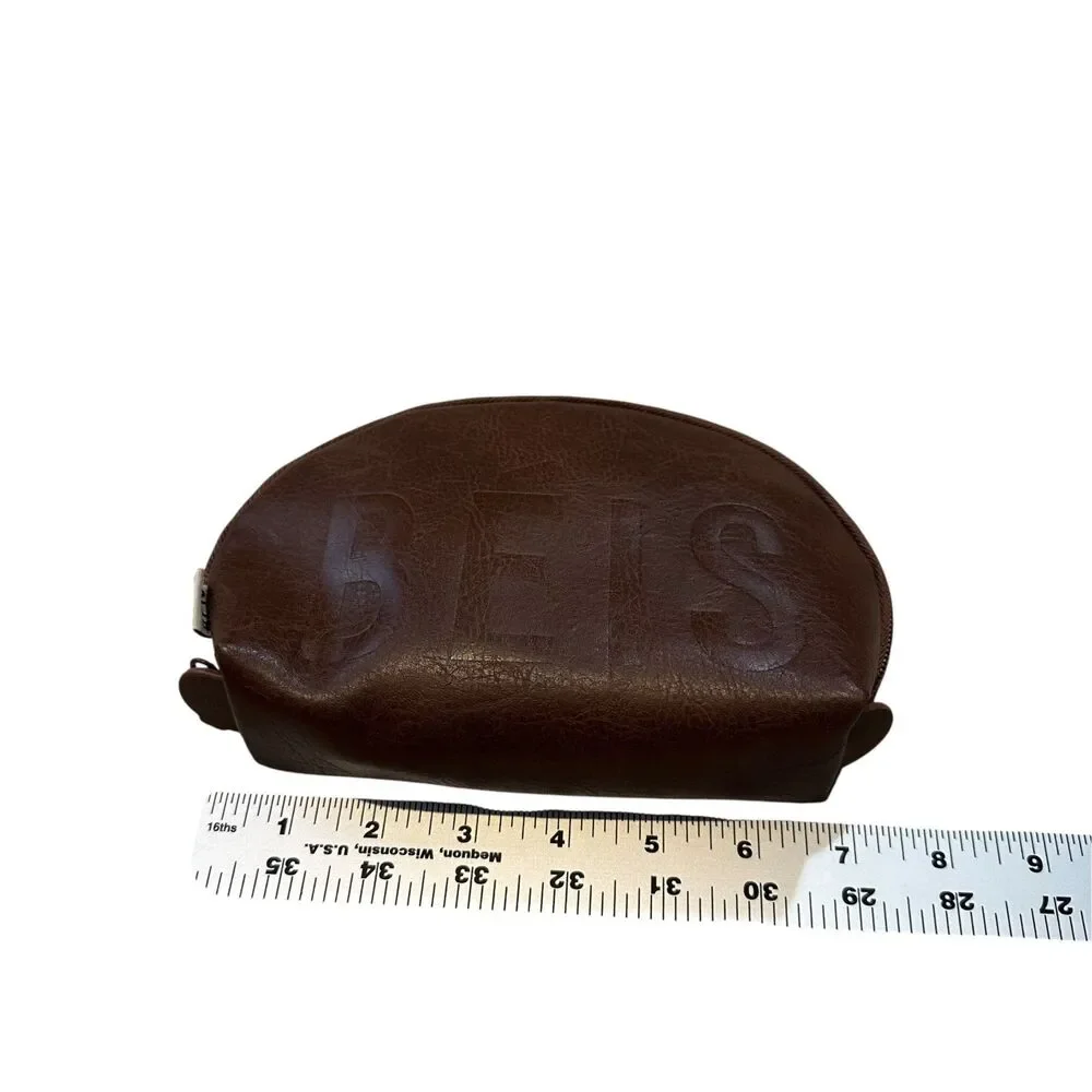 BEIS The Cosmetic Pouch Size Small in Maple Brown